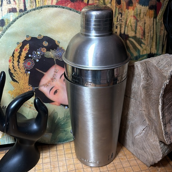 Chefmate Metal Bar Shaker With Drink Recipe Turn Selector Silver Tone 9.75”x4.5” - Picture 12 of 16